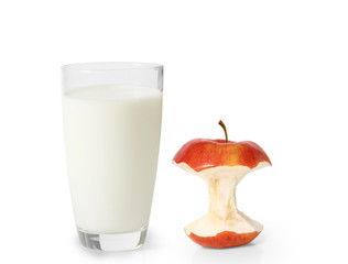 milk in the glass and apple