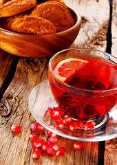 Pomegranate tea with Cookies.