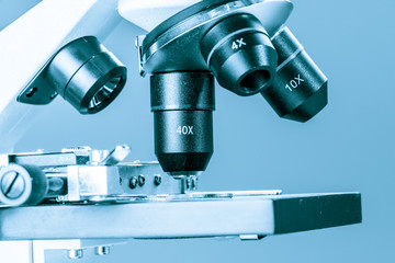 Research microscope
