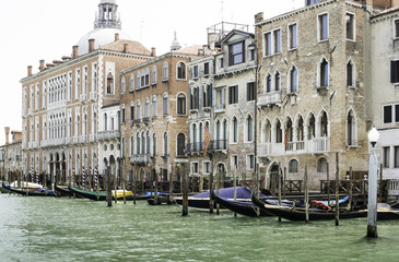 Fototapeta na wymiar Ancient buildings in Venice