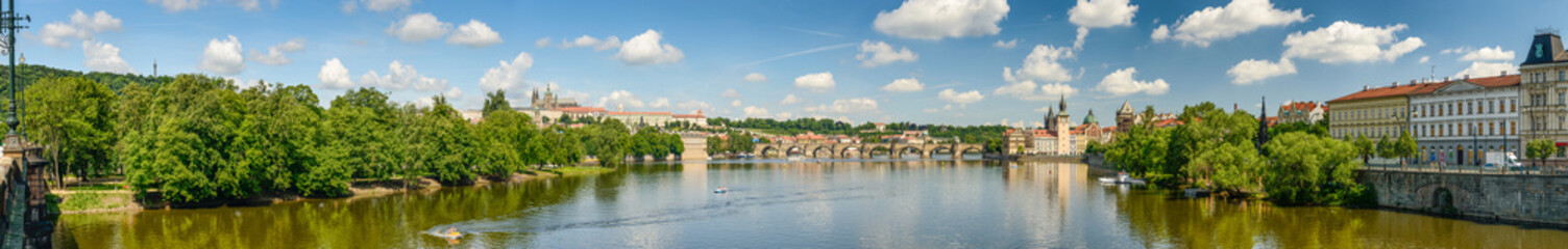 Fototapeta na wymiar Prague panorama