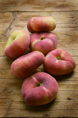 كعب الغزال (فاكهة) Pesca tabacchiera Saturn Peach Paraguayo