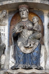 Virgin Mary with baby Jesus. Baptistery. Parma. Italy.