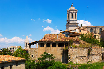 Fototapeta na wymiar view of Girona with bell tower of Gothic Cathedra