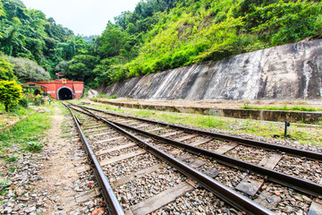 Fototapeta premium Railway through the tunnel 