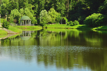 Фрагмент озера в парке © ais60