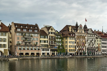 Fototapeta na wymiar embankment of Reuss river in Lucerne