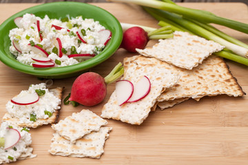 Cottage cheese with radish,chives and crackers