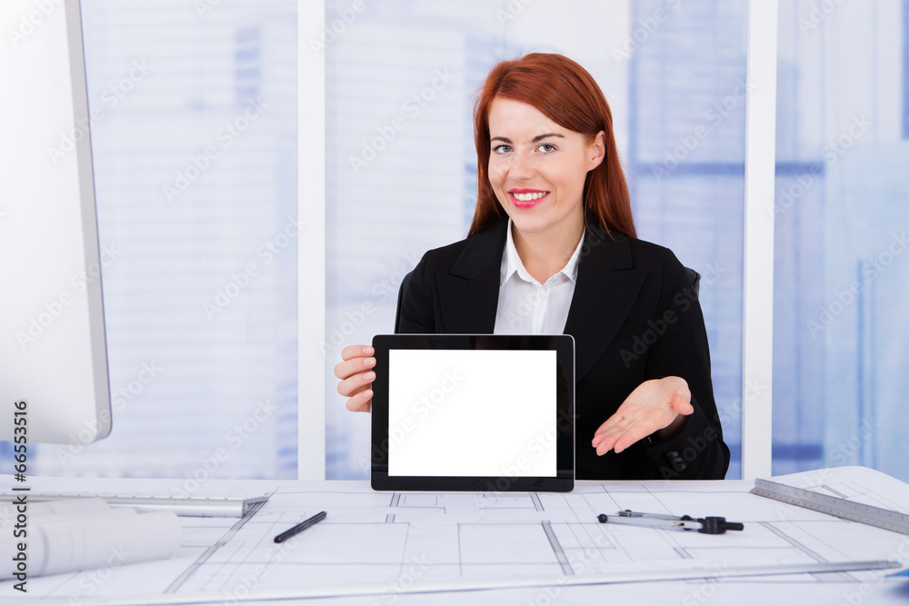 Aufkleber Architect Displaying Blank Screen Of Digital Tablet
