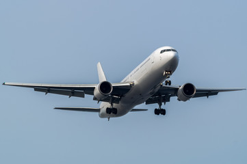 Fototapeta na wymiar Boeing 767-300