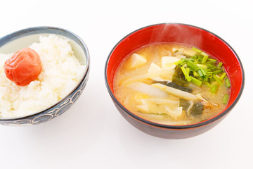 一膳のご飯と梅干