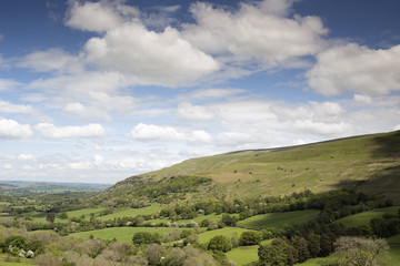 welsh countryside in the brecon beacons