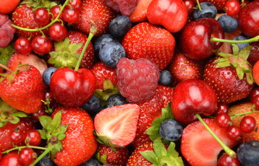 mieszanka owoców, truskawki, czereśnie, porzeczki, jagody, 