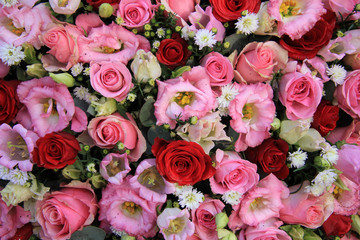 Red, pink and white wedding arrangement