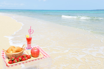 南国の美しいビーチとフルーツ