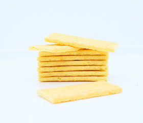 tartines,biscottes croustillantes isolé sur fond blanc