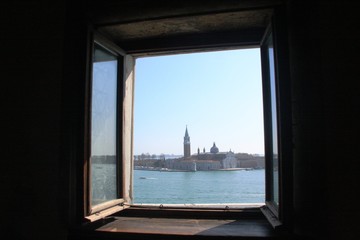 San Giorgio par la fenêtre