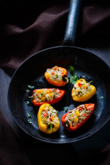 Minipaprika gefüllt mit Reis