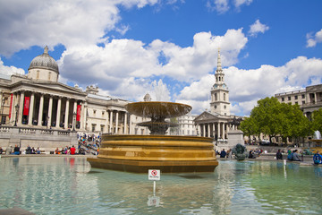 Fototapeta na wymiar National Gallery and Trafalgar Square. London