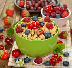 Muesli with berries