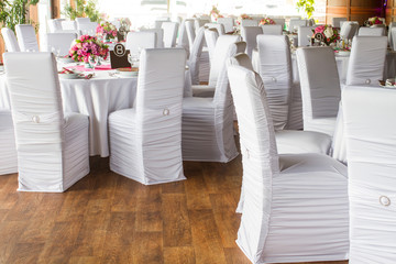 an image of tables setting at a luxury wedding hall