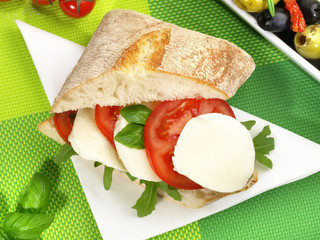 Ciabatta mit Tomate und Mozarella