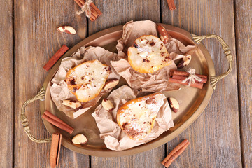 Baked pears with syrup