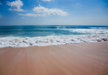 Fototapeta na wymiar Tropical sand beach