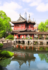 Obraz premium Pawilon w ogrodach Yu Yuan w Szanghaju w Chinach