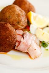 meatballs on the plate