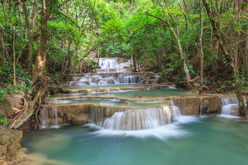 Fototapeta na wymiar Tropical waterfall