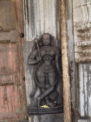 Escultura en el palacio real de Mysore (India)