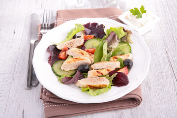 salad with chicken