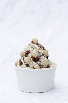 Frozen Joghurt wei&szlig;e Schokolade