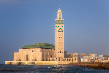 Mosque of hassan II and the sea © takepicsforfun