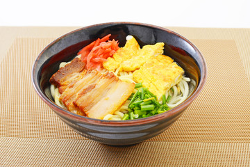 沖縄料理の沖縄そば