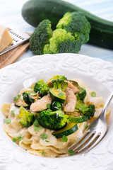 Farfalle pasta with zucchini and broccoli