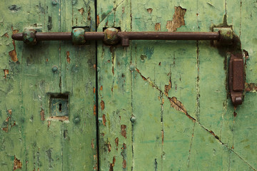 grüne verwitterte Türschloss 3