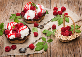 Dessert with strawberry and ice cream
