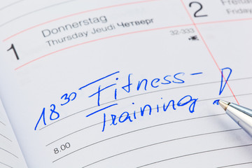 Eintrag im Kalender: Fitnesstraining © Gina Sanders