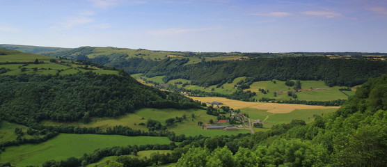 Panorama autour de Salers.(Cantal)