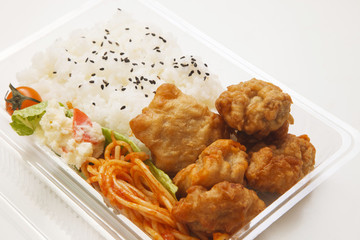 唐揚げ弁当