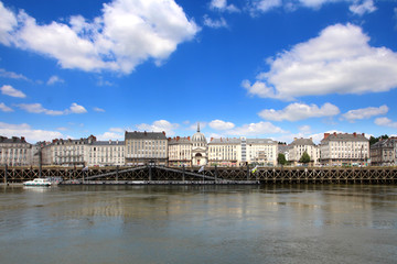 Nantes - Quai de la Fosse vue de l'île de Nantes