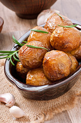Baked potatoes with rosemary