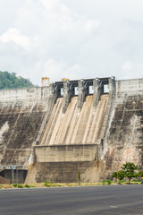 Fototapeta na wymiar Khundanprakanchon dam, Nakhon Nayok, Thailand