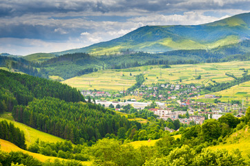 Fototapeta na wymiar Mountain village in the Carpathians