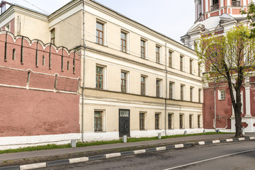 Fototapeta na wymiar Walls and towers of Orthodox monastery in Moscow