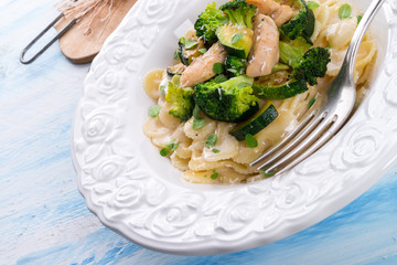 Farfalle pasta with zucchini and broccoli