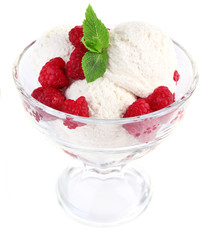 Creamy ice cream with raspberries