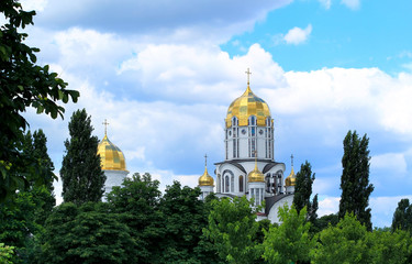 Fototapeta na wymiar modern orthodox church in kiev